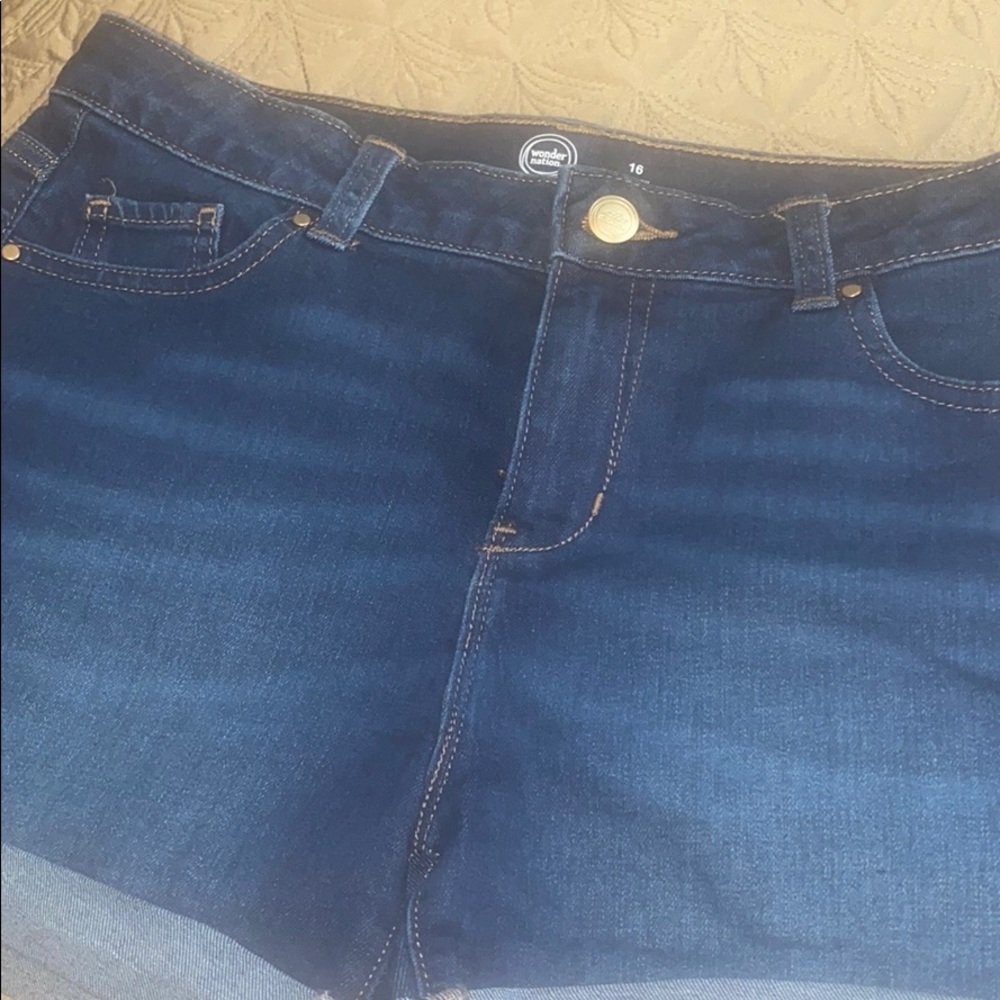 Girls denim short- like new